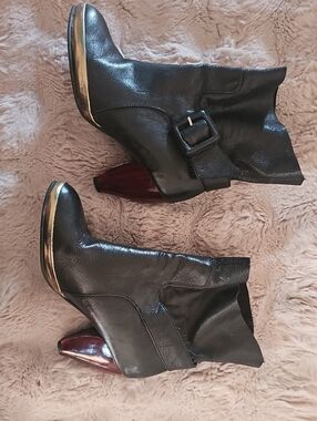 Farylrobin Black Leather Ankle Boots with Buckle
